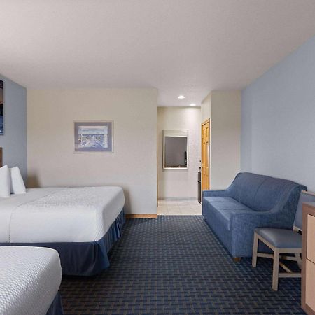 Days Inn By Wyndham Kill Devil Hills Oceanfront - Wilbur Bagian luar foto