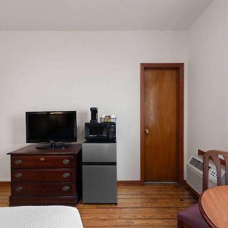 Days Inn By Wyndham Kill Devil Hills Oceanfront - Wilbur Bagian luar foto