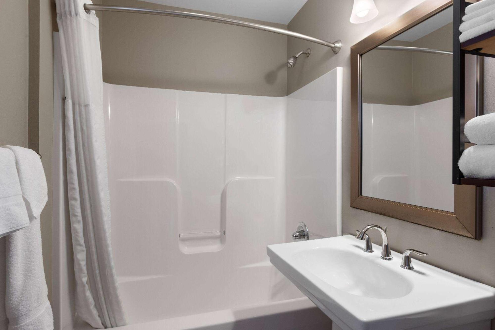Days Inn By Wyndham Kill Devil Hills Oceanfront - Wilbur Bagian luar foto