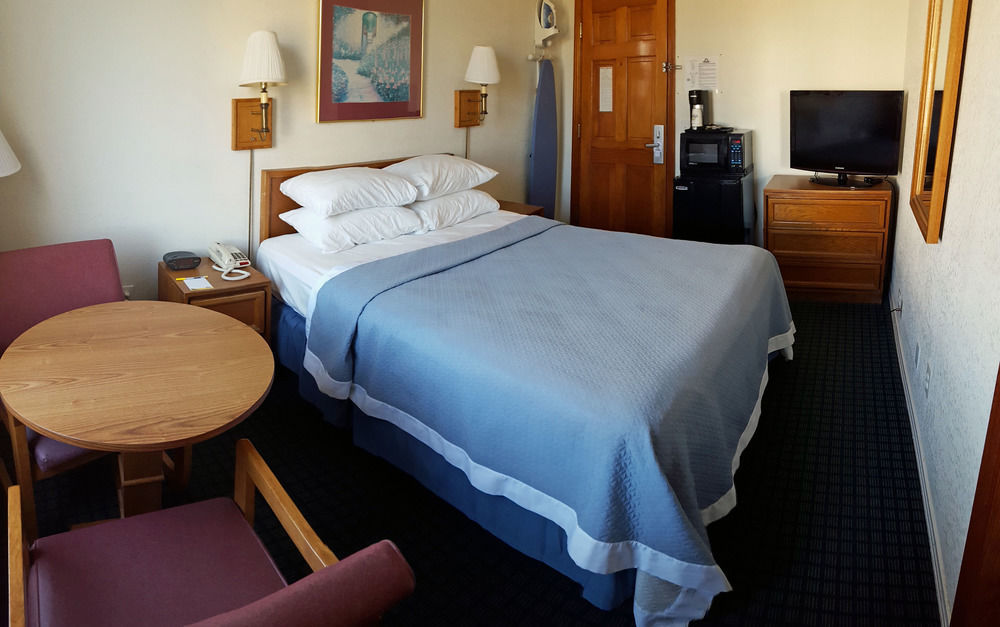Days Inn By Wyndham Kill Devil Hills Oceanfront - Wilbur Bagian luar foto