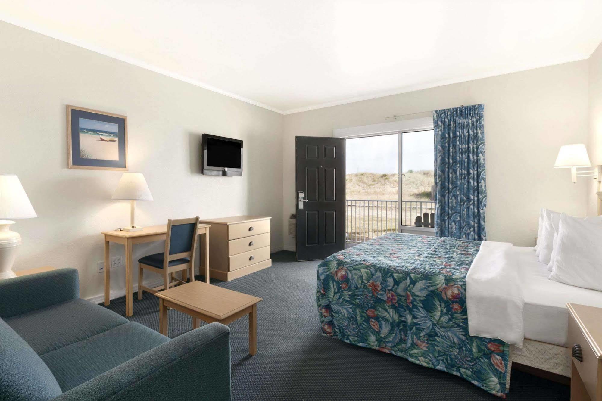 Days Inn By Wyndham Kill Devil Hills Oceanfront - Wilbur Bagian luar foto