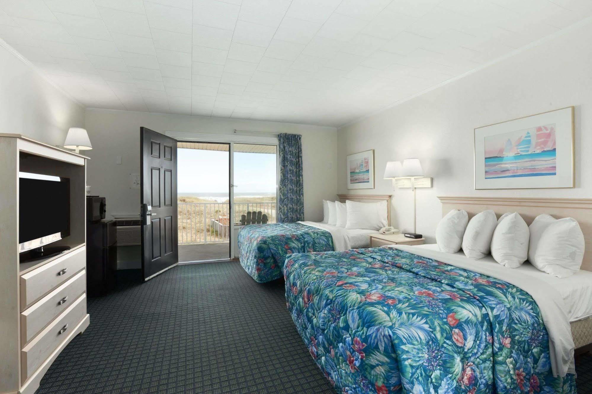 Days Inn By Wyndham Kill Devil Hills Oceanfront - Wilbur Bagian luar foto