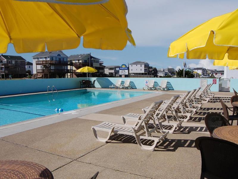 Days Inn By Wyndham Kill Devil Hills Oceanfront - Wilbur Bagian luar foto